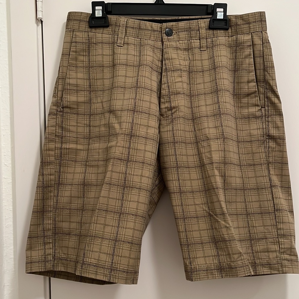 Volcom Corpo Class Mens Shorts - Picture 2 of 8